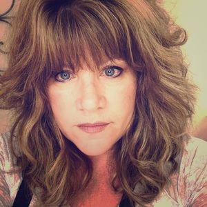 Meet your Posher, Danita